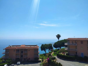 Rifugio marinaresco con vista mare e parcheggio